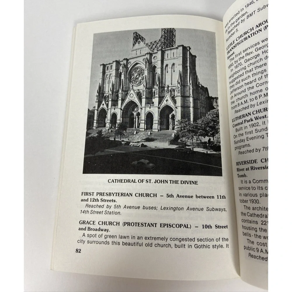 Famous Guide to New York Pictorial & Descriptive Book Vintage Pre-1982 Softcover